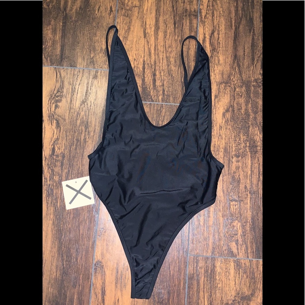 Manhattan Black Retro One-Piece MEDIUM